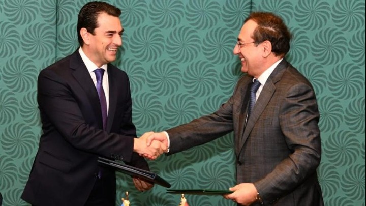 0f419b52 a428 72a6 a2a3 46352b3206941 F 2050265884 0f419b52 a428 72a6 a2a3 46352b3206941 F 2050265884