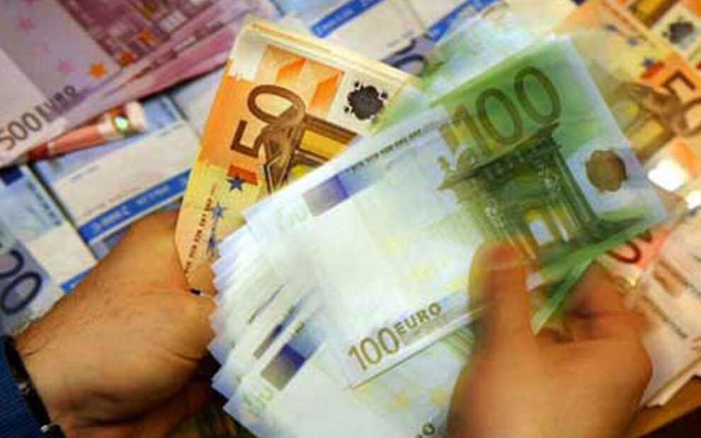 2061d880 a765 4d63 8a41 176d23e674861 F 972627872