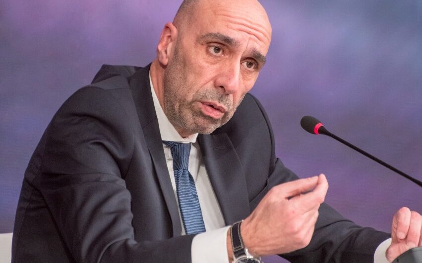 313d042b b2ca b93e a4b8 abe72c27bb391 F 172850477