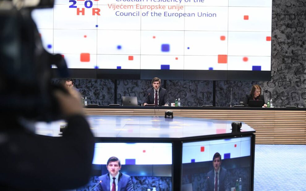 40cc0afe 3560 4b74 8373 6d6a9df1d08e1 F1343279639