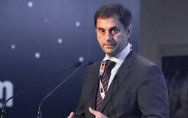 5a273616 2eb8 4f73 b6d5 0e5b727491ab1 F 1610804270