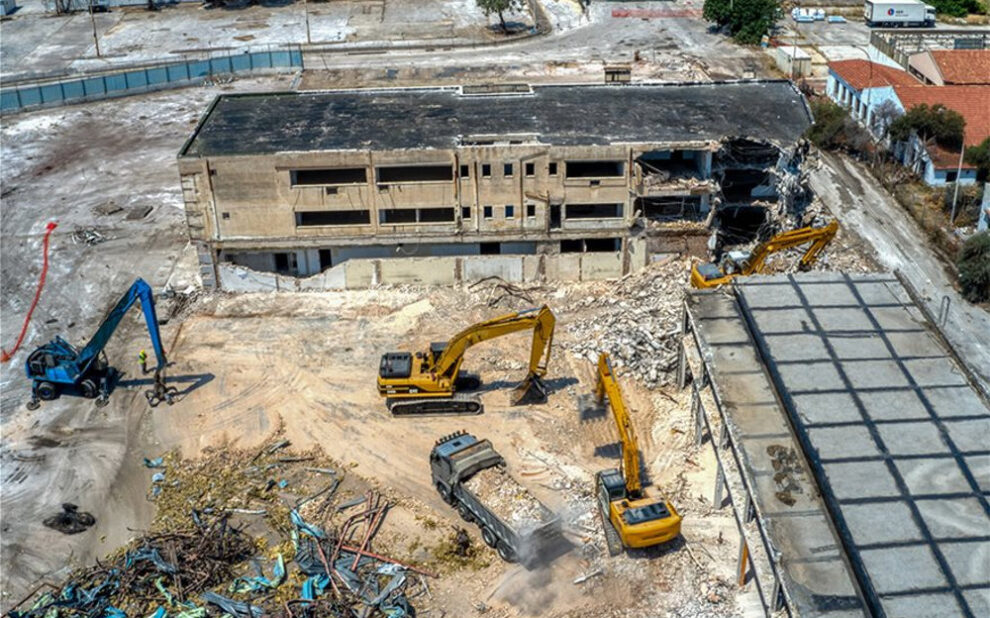 64d9817f 1006 4c12 a1d3 07990c437e481 F826320232