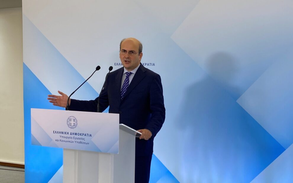 87984e53 5844 52f8 c11b 0b045857b8031 F 81369216