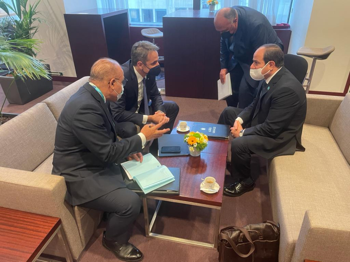 949debec baed 9b30 1705 14085033ebeb1