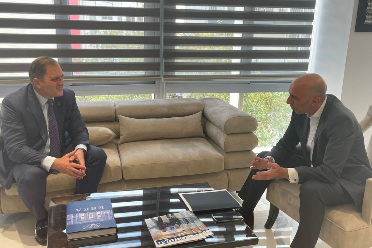 Bratakos Pitsilis F 261055259