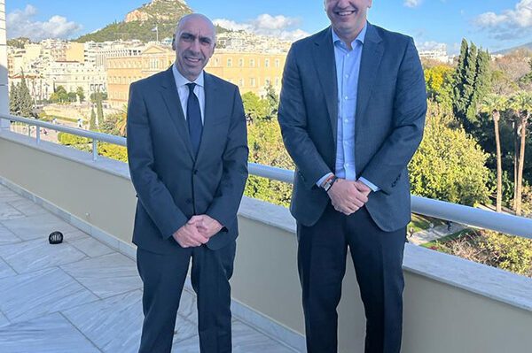 Kikilias1 F524581882