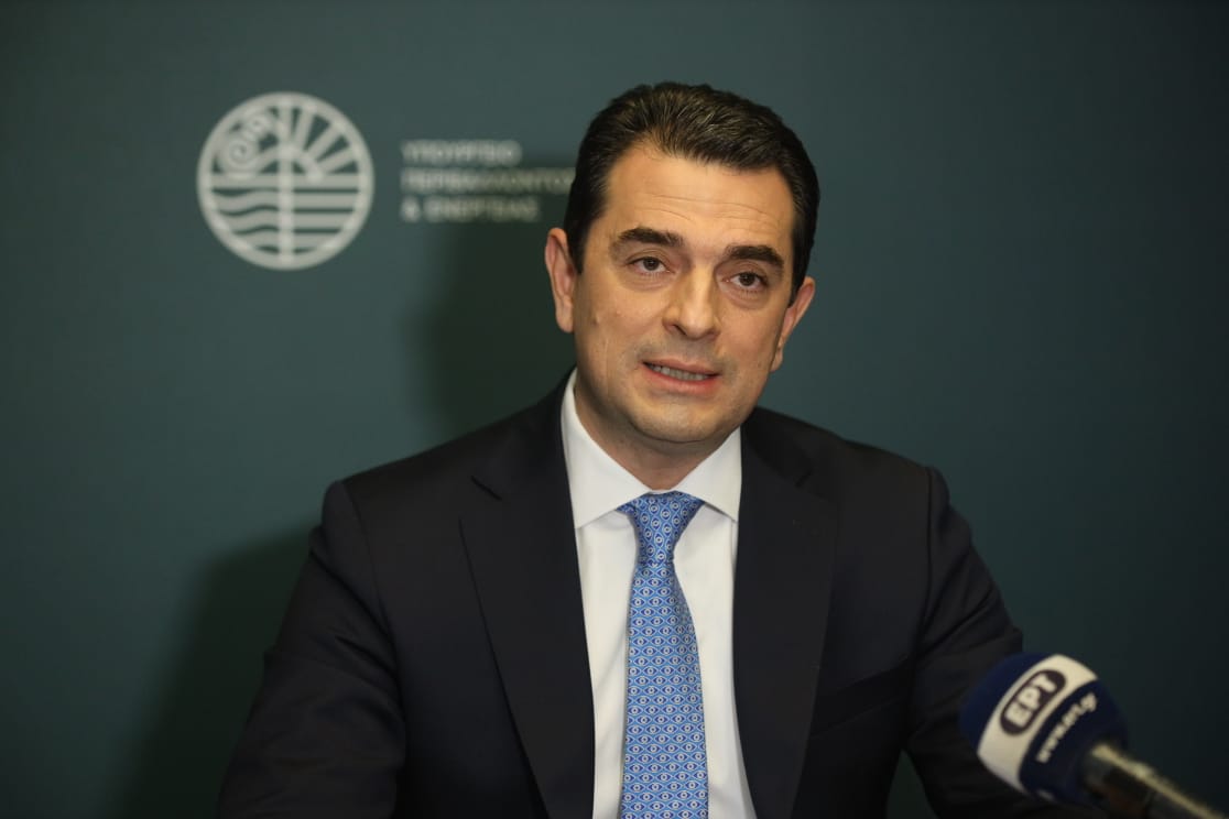 4dba53cc cb3c 0c4e 8979 000ab68d266a1