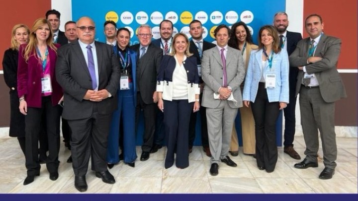 8fdf10c4 0068 c6b8 faf1 3ecf554724f71