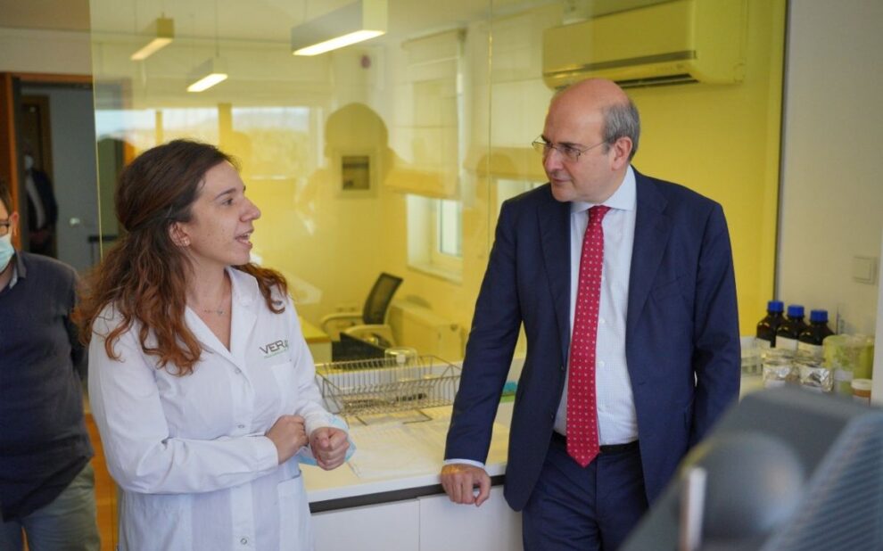 66223e06 c44e 0506 caf0 00465c63c1b01