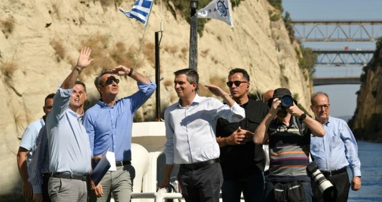 e175e66c c33f 2dbf 1e8c 5347bc57b67f1