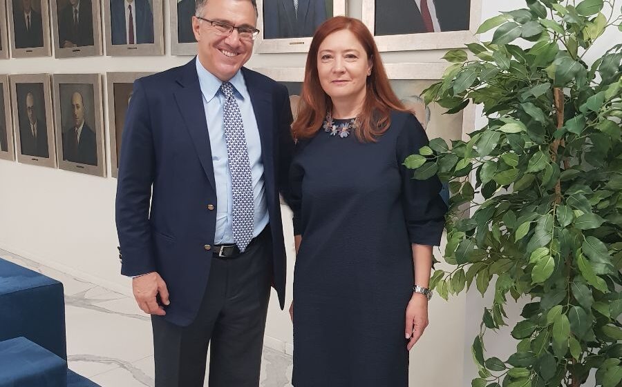 7ba31f0e a53e dbb3 d77c eecb5d579e541