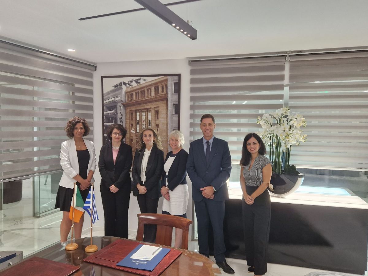 c5360113 ec44 d18e 6012 72dae0e4fb641