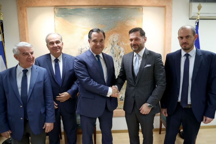 7a5973cf 4c2f 14bc 8460 3bd9375771741