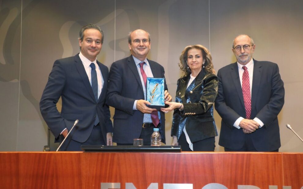 16526902 a414 f8d7 a80f 2e2543fed1621