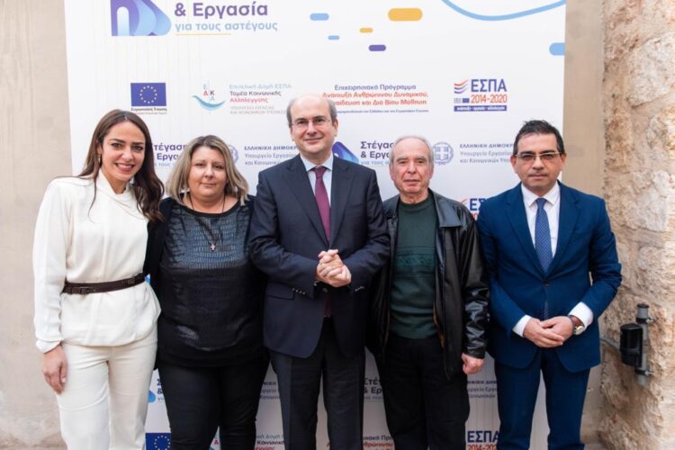 92c2e990 bc83 8ead 7620 fc875e6183f91