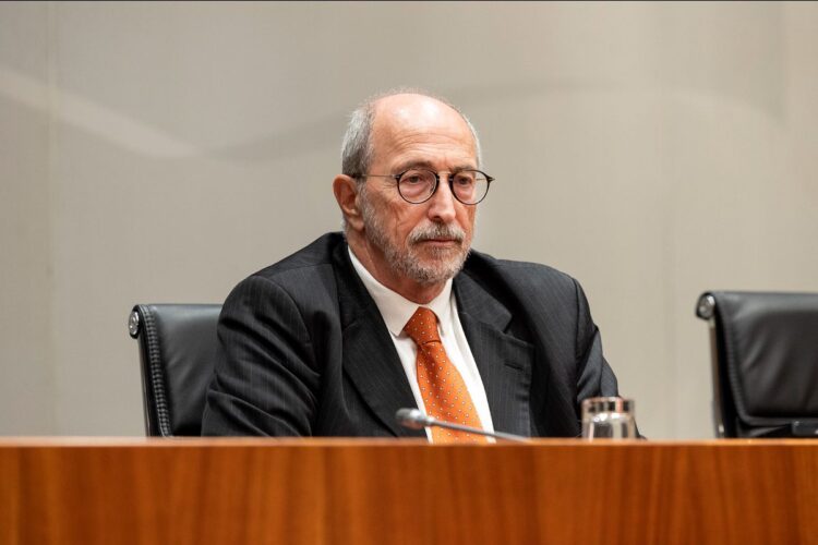 8db21cc0 3036 8634 7a39 4931ec666a561