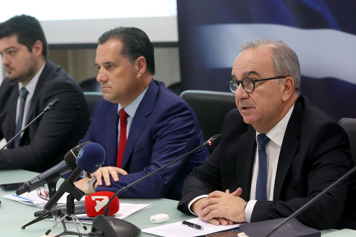 df9c5cef ae3c 43b0 6097 f38c9683a6311