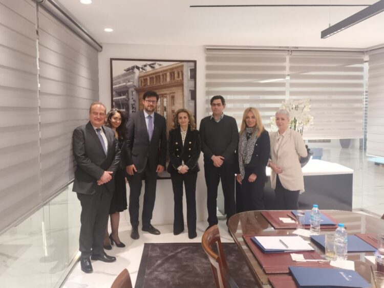 a1245464 83d1 3b19 0b32 c119633b84571