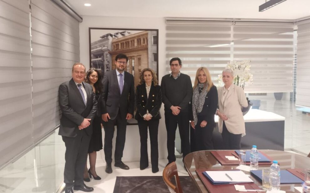 a1245464 83d1 3b19 0b32 c119633b84571