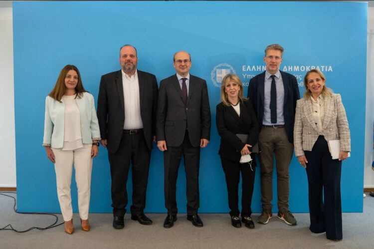 261f40e3 4f6d 0c25 8081 a3c8214c2fcb1