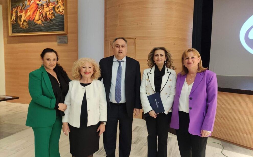 e7f58045 6437 3b8e d4ef 8f698b4cf8ac1