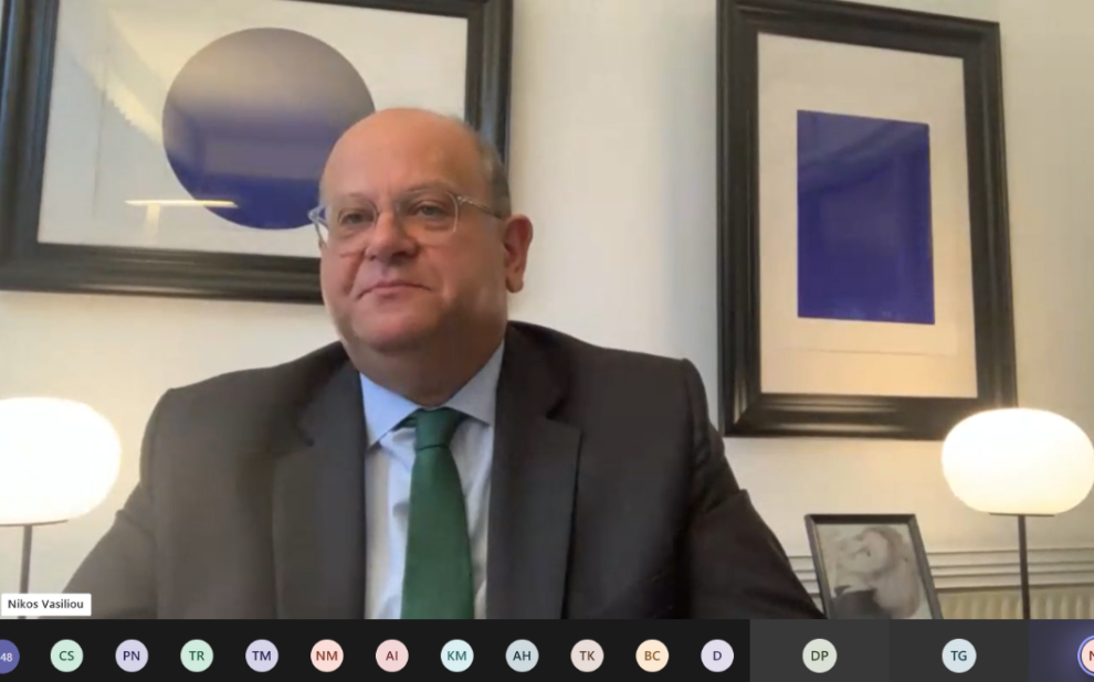 e261a8ce a8ce 6746 e384 161fe906a47b1