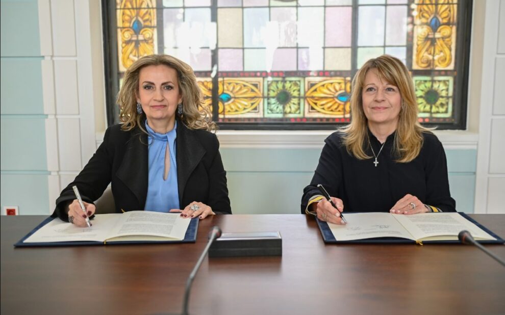 67d0bcff 22f6 b8ee 8d10 8733520c152a1