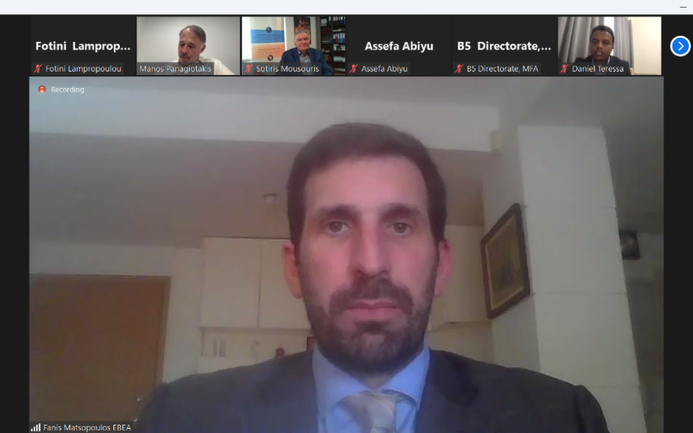 9c7cc2a9 d526 676b 5671 53dbee70bf261