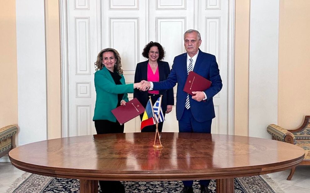 9f92ee64 73aa a7f7 3699 0b94784f438a1