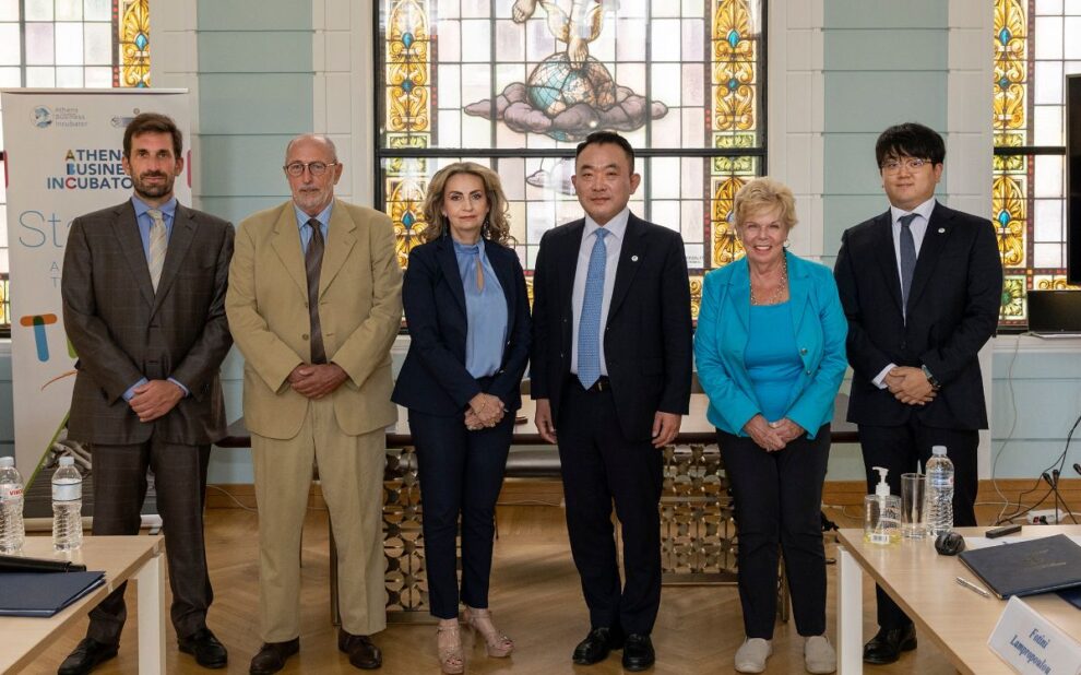 c176c79e 7e5e b1b4 63b0 c1ccbd046c6e1