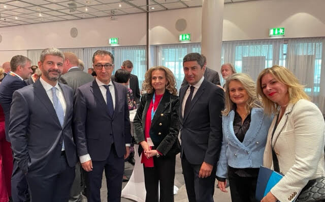 0a764a19 5cc7 4df4 5a9c 6d72d9dcefd91