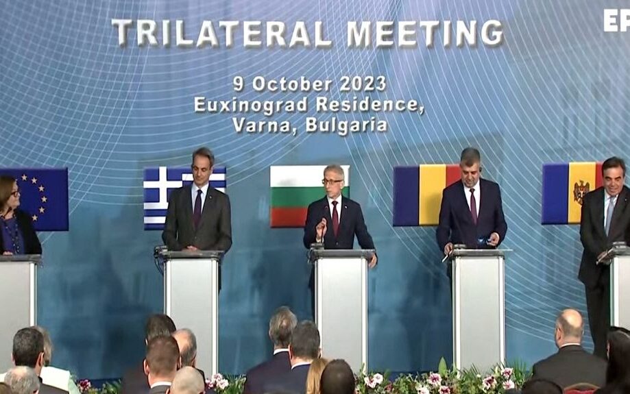 aaba2a00 a247 fe2e 720b cdc299c84b411