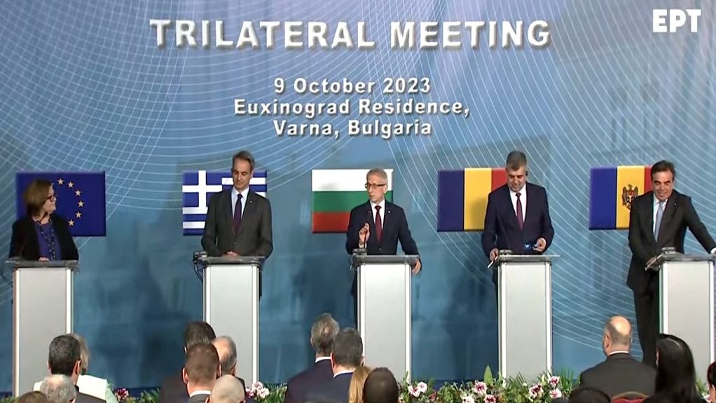 aaba2a00 a247 fe2e 720b cdc299c84b411