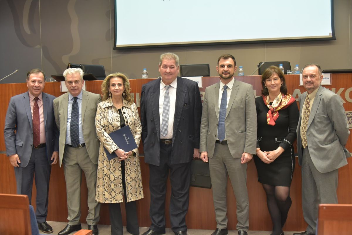 72d58d2a b4b4 e490 2c9d 288ae9d2f5a61