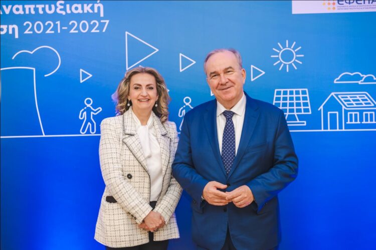 86bc87f5 a0fe 2379 dcaf 1d510d20f4c81