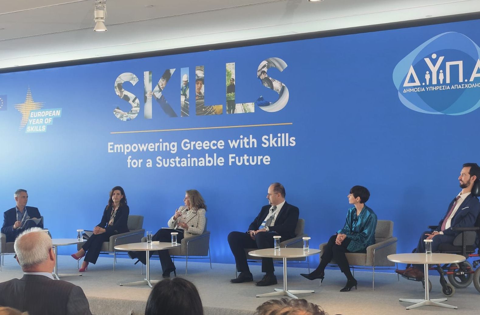 b4b48bd9 da40 7e4f 1b36 edb3ee50c1d81