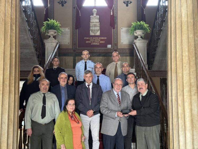 0f27b36b 5e45 8177 ad73 f5999764088a1