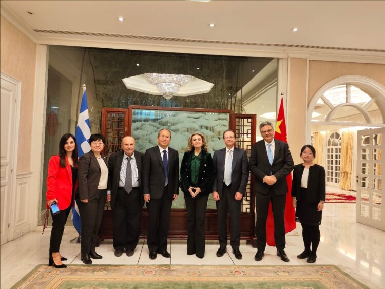 911e44bb 7ee2 6510 83c6 4260ee2fb8f41