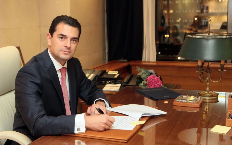 c7148d99-ec21-fc14-b579-ceef41836eda[1]