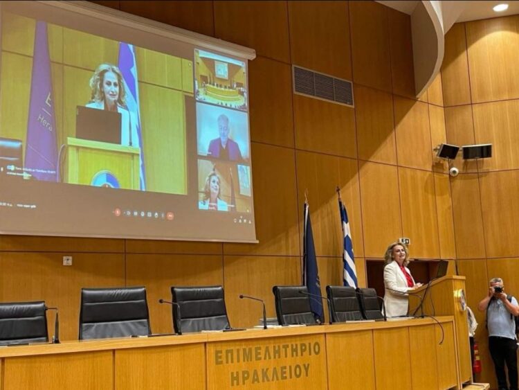 51eca6d1-0a6a-e7f1-574f-89ed0b96c23f[1]