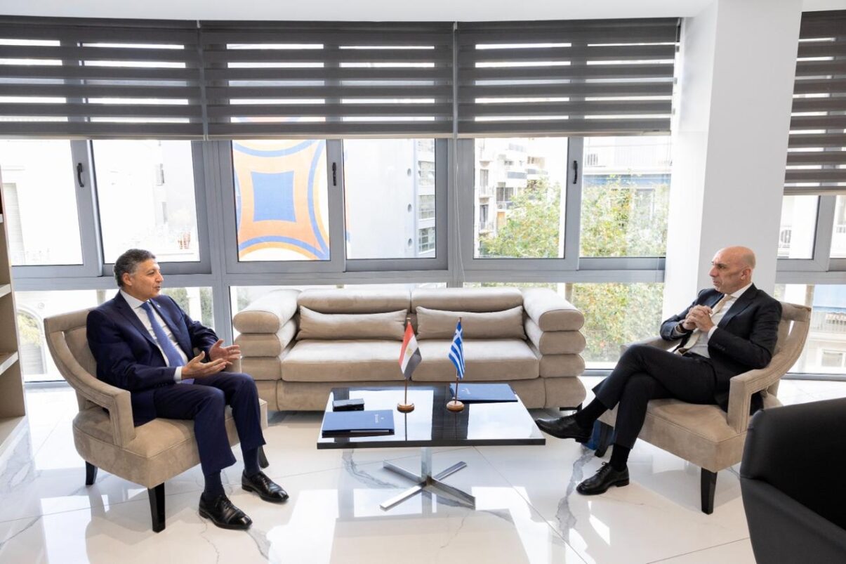 συνάντηση του Προέδρου του ΕΒΕΑ, κ. Γιάννη Μπρατάκου, με τον Πρέσβη της Αιγύπτου στην Ελλάδα, κ. Omar Amer Youssef