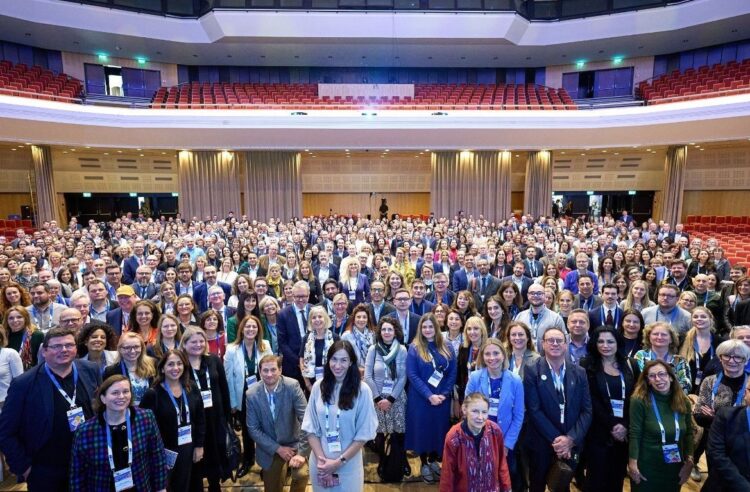 6def32c1-d069-dba9-8e83-456c75567819[1]