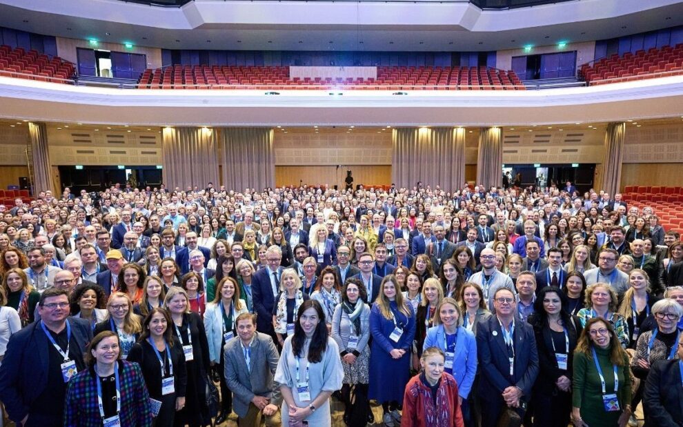 6def32c1-d069-dba9-8e83-456c75567819[1]