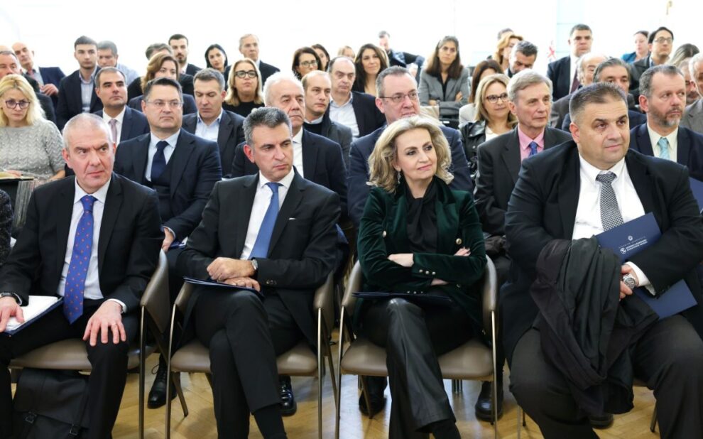 c53edcd5-371d-0659-14fb-cc9369eb6bf3[1]