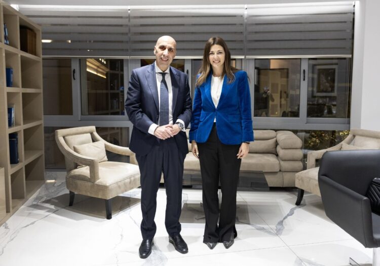 82392bab-f946-8ce3-336f-b215fe2e3524[1]