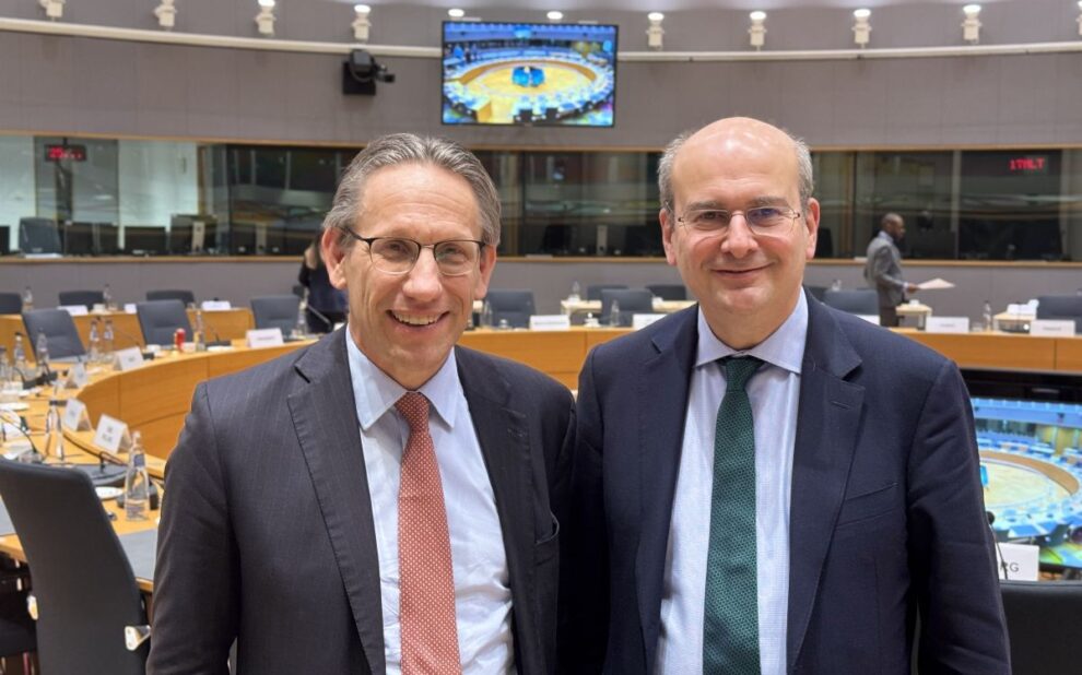 da245264-1f17-c135-9e55-21a897c2deaf[1]