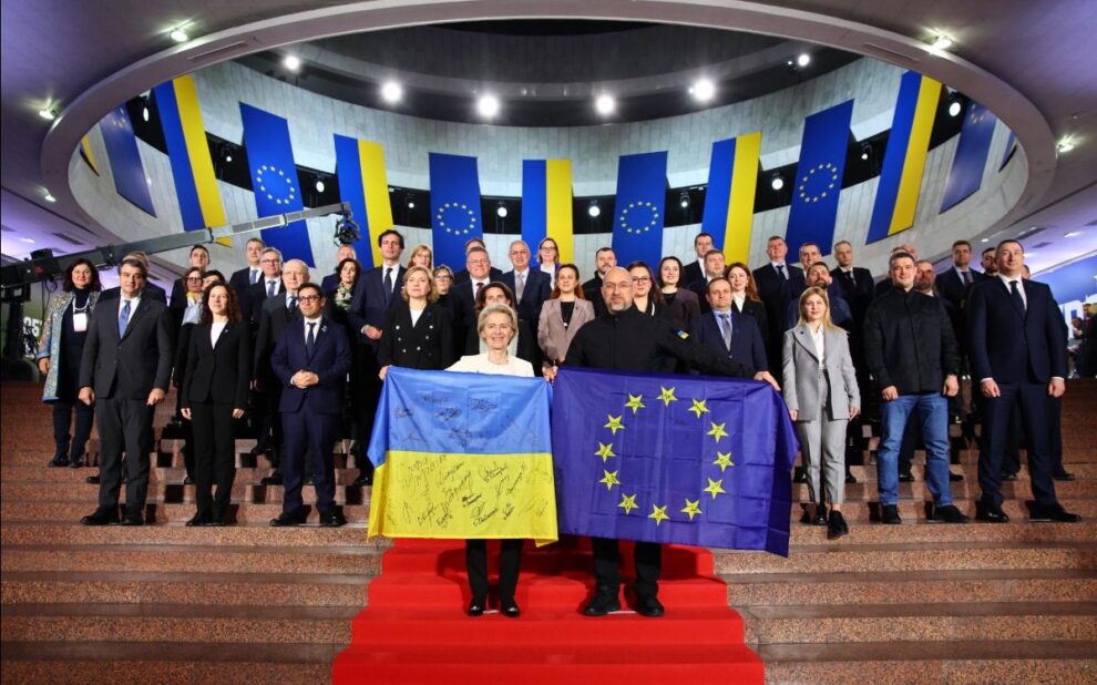 8a9970e0-703b-342f-5516-7ce3b555a2d3[1]