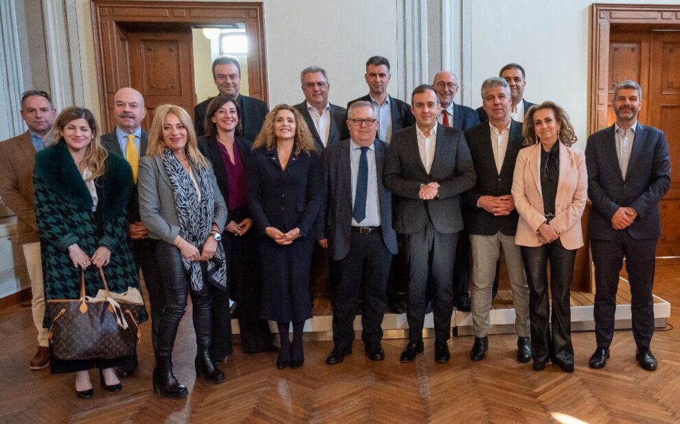 ae3b3f06-5433-285a-5e27-5a5ae3c9cd9d[1]