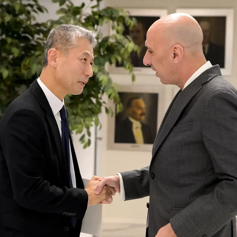 Bratakos & Ju-seong Lim