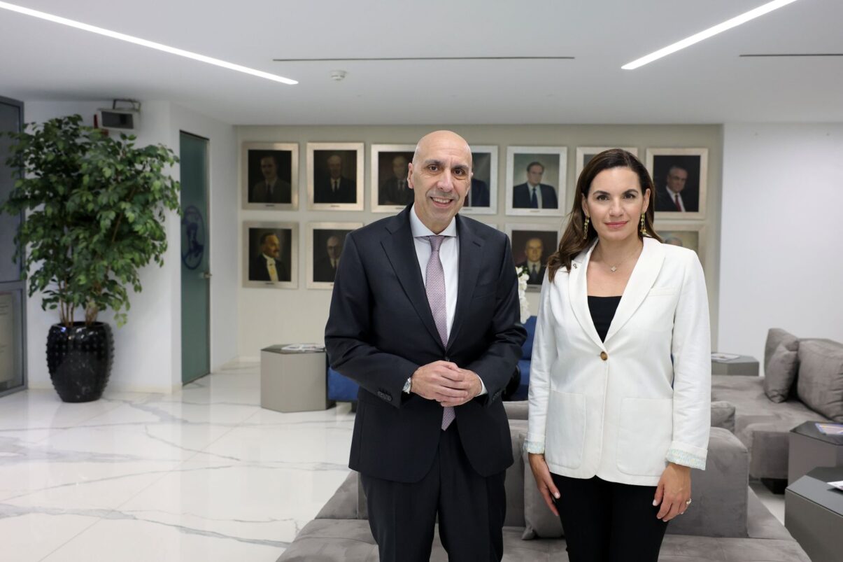 Γιάννης Μπρατάκος , Όλγα Κεφαλογιάννη